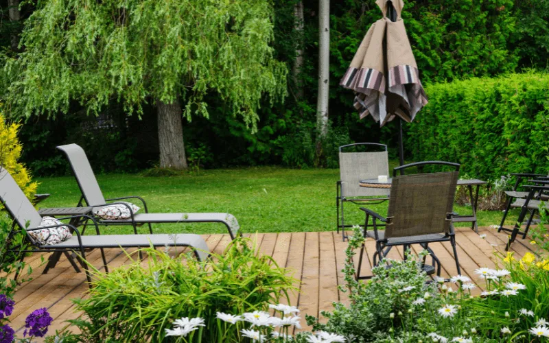 simple-yard-level deck_result